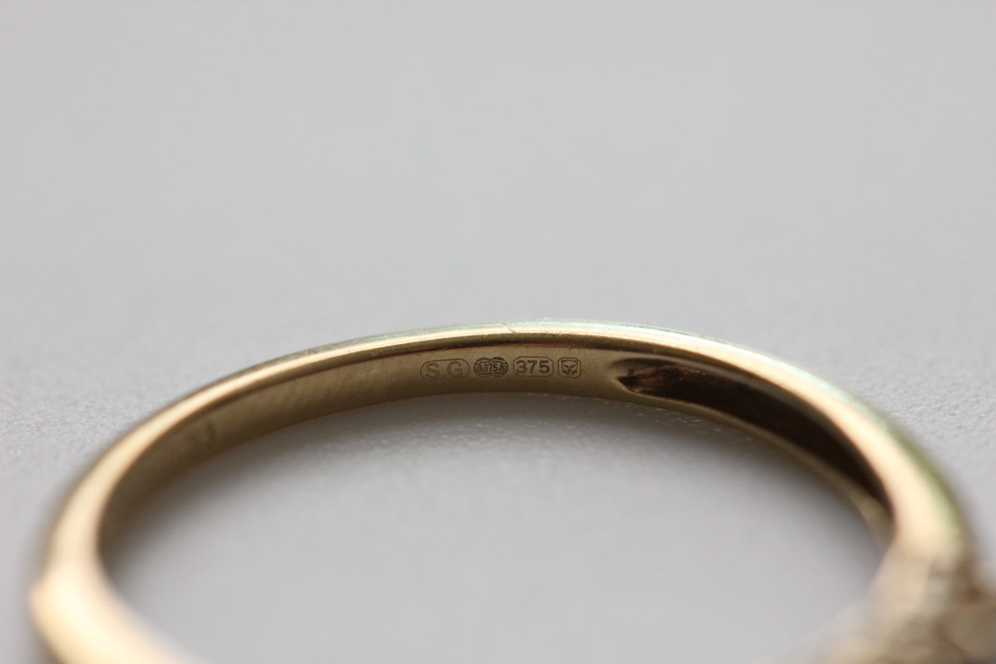Half eternity ring