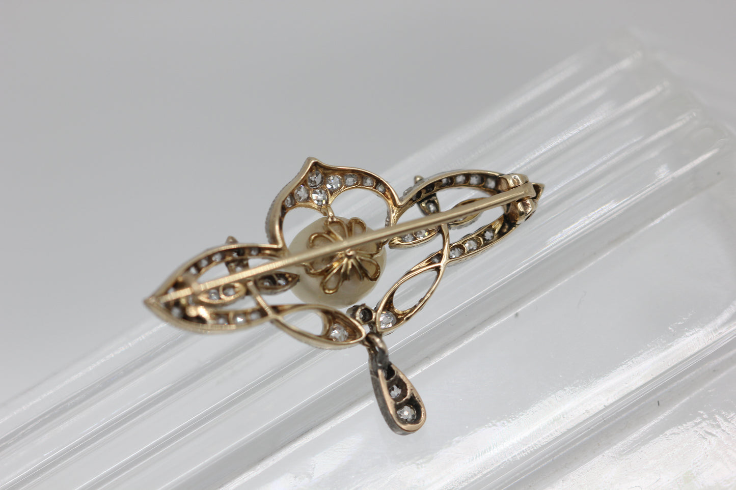 Art Nouveau brooch