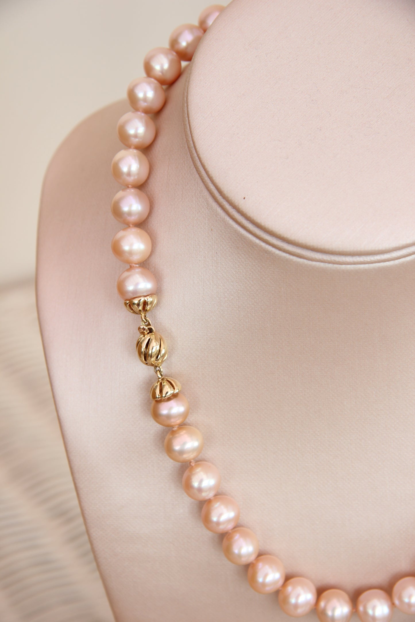 Pink pearls necklace