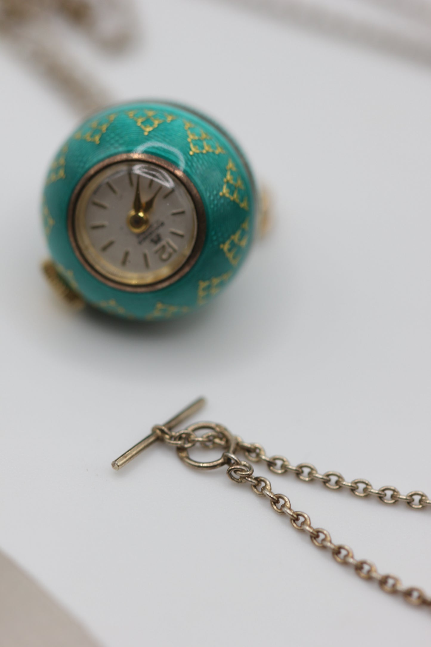Pendant watch