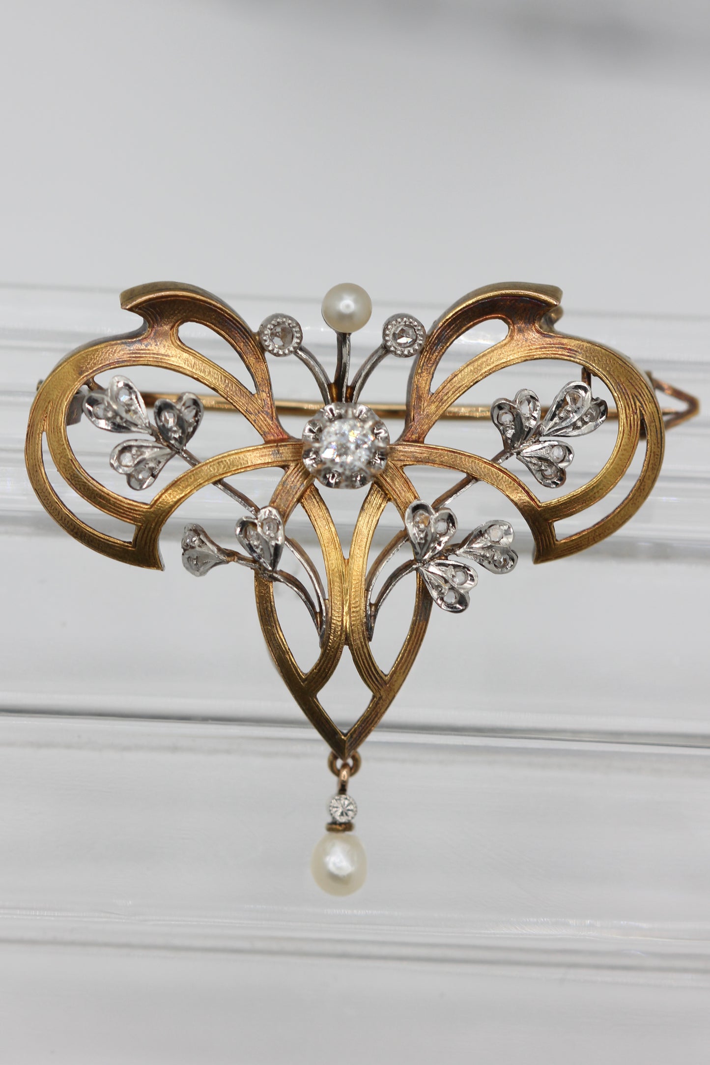 Art Nouveau brooch/pendant