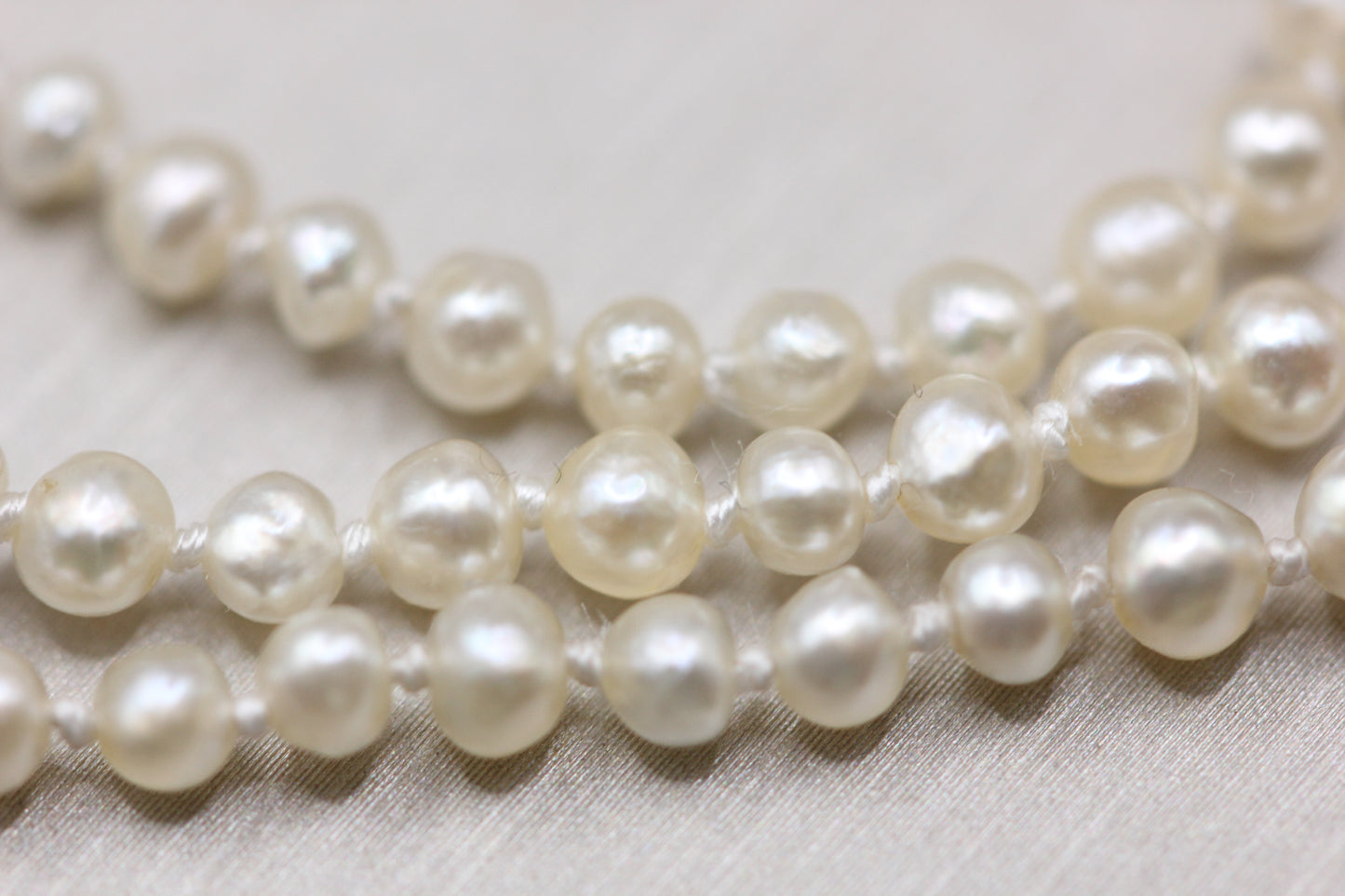 Natural salt water pearl chocker