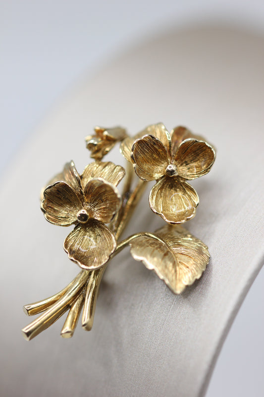 Flower brooch