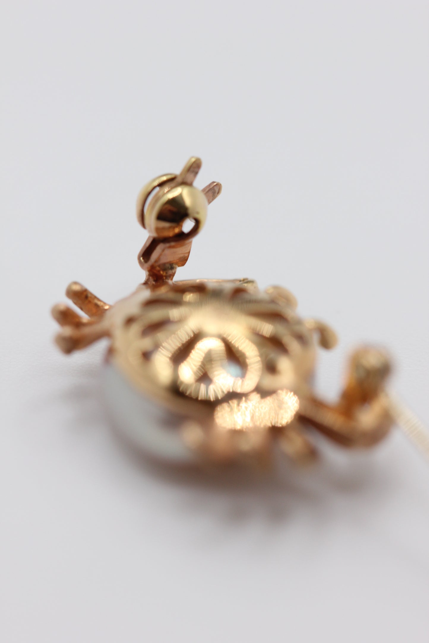 Crab brooch