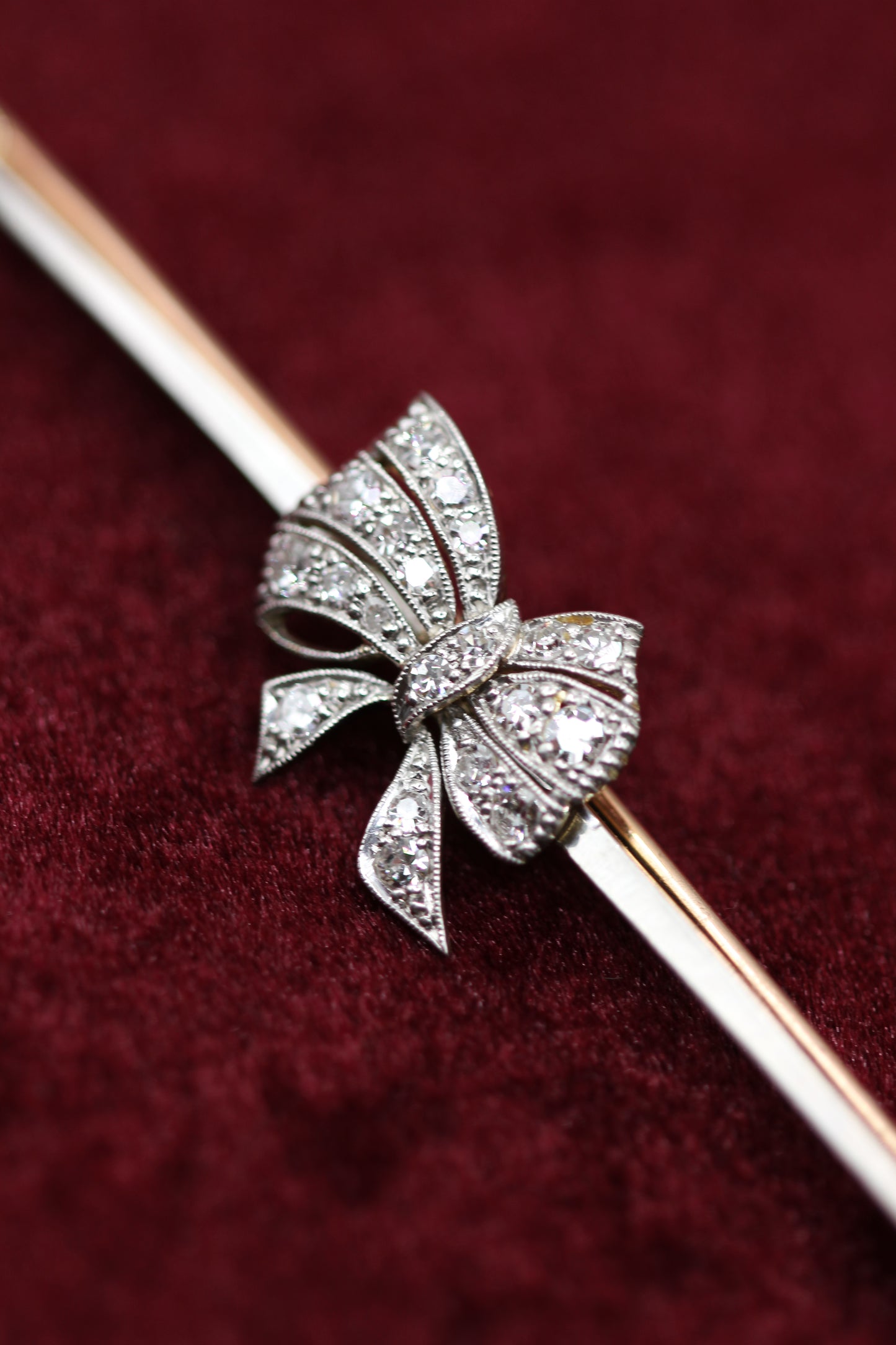 Bow bar brooch