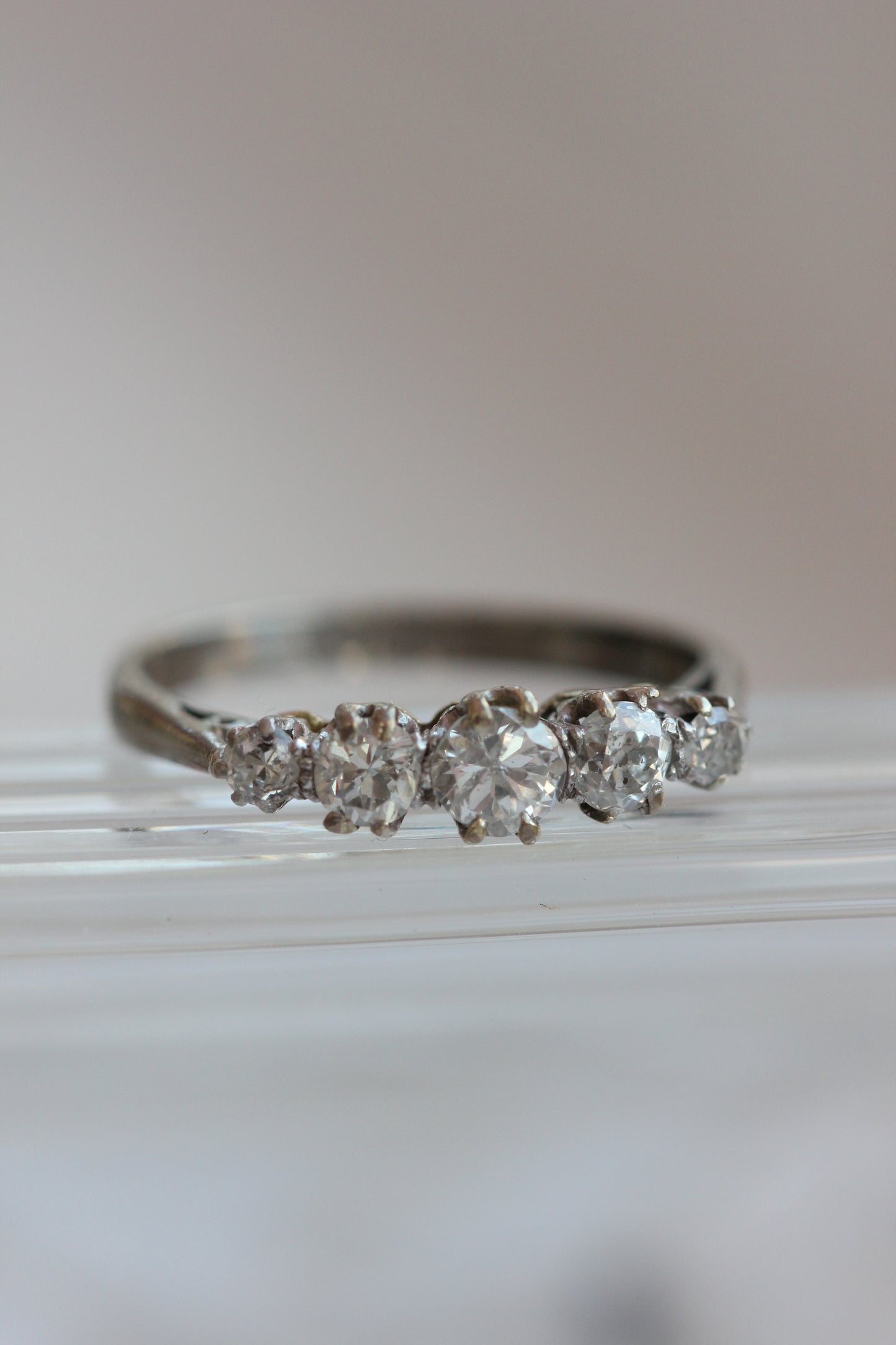 Five stone ring white gold 18k