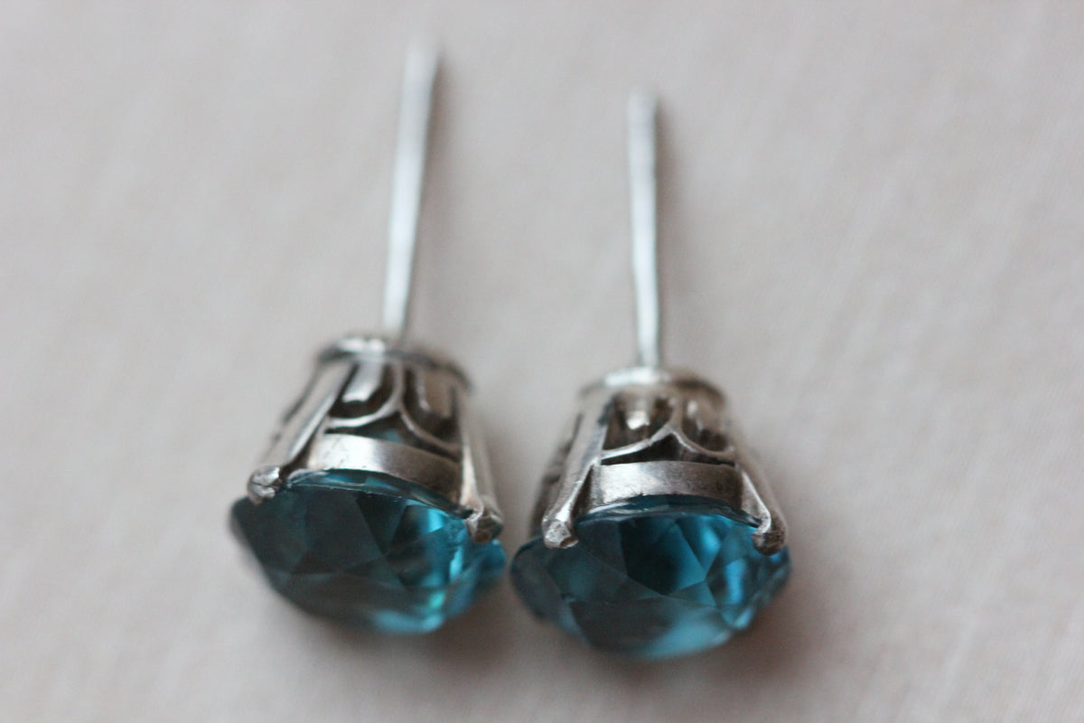 Zircon stud earrings