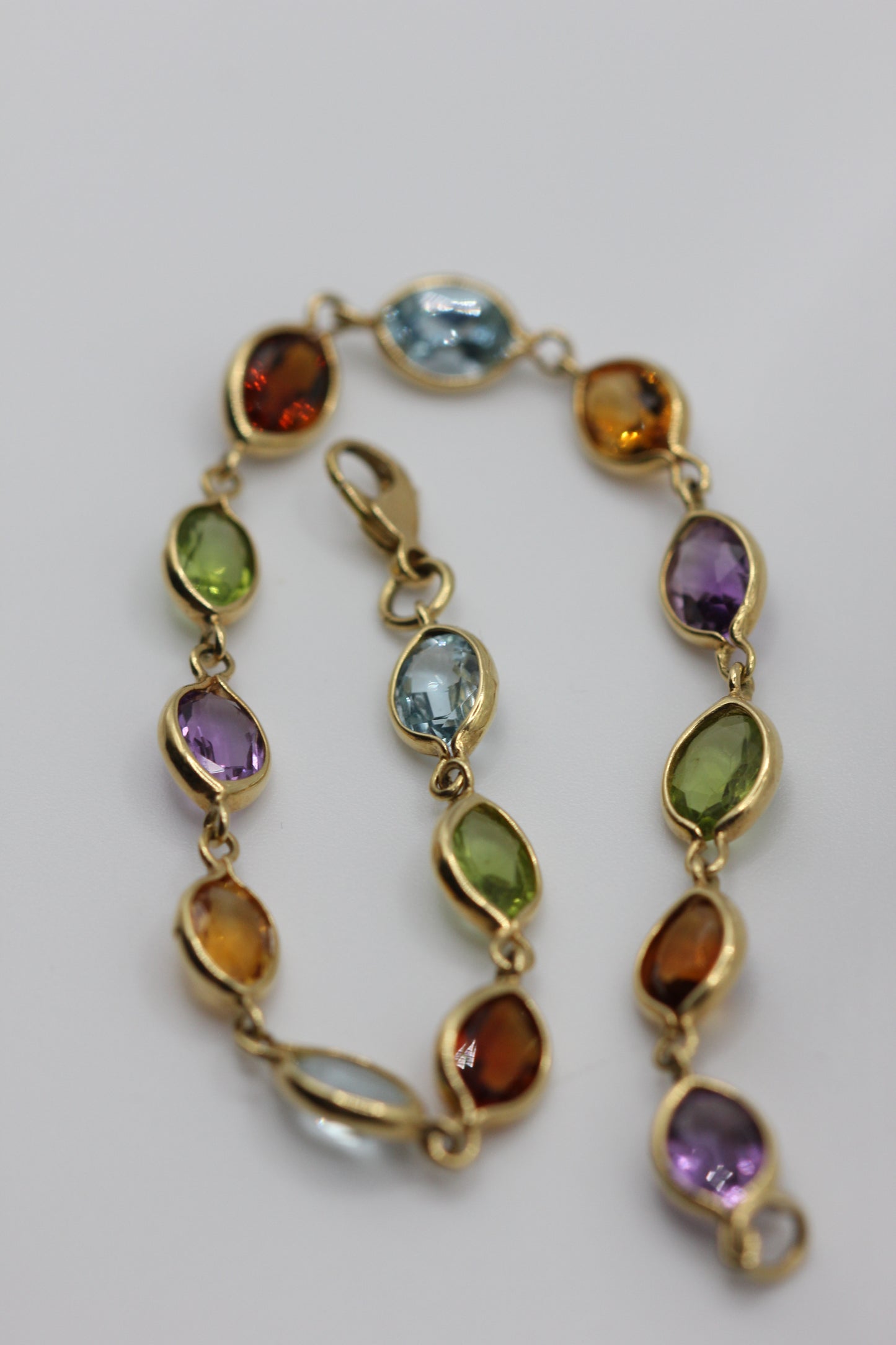 Gem set bracelet