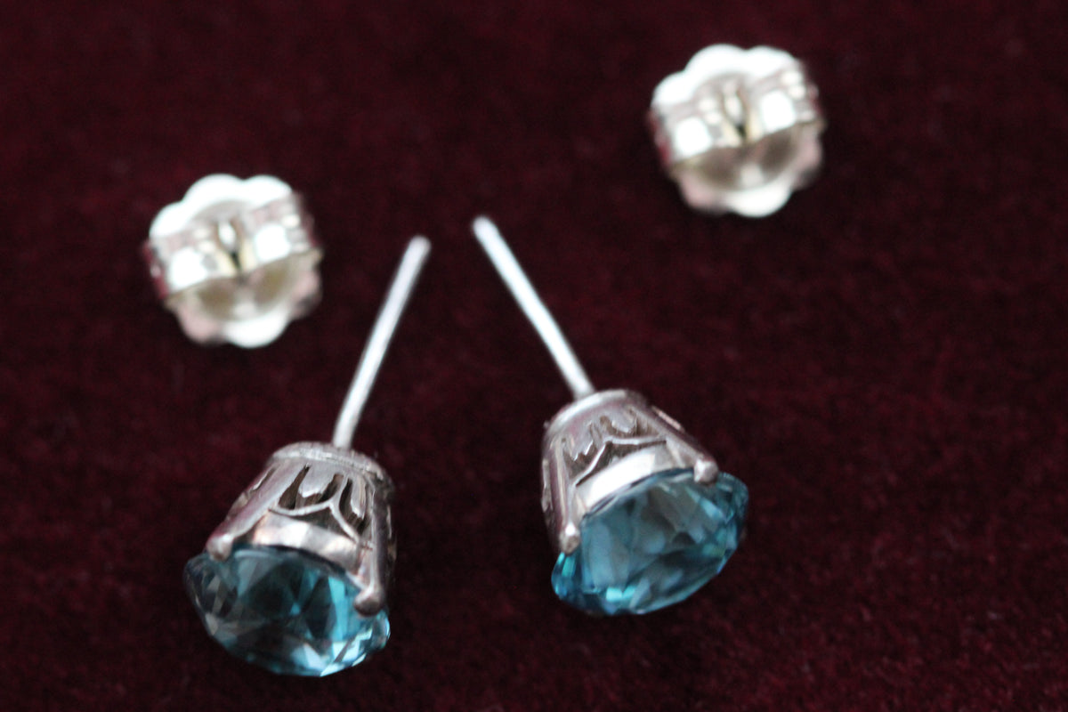 Zircon stud earrings