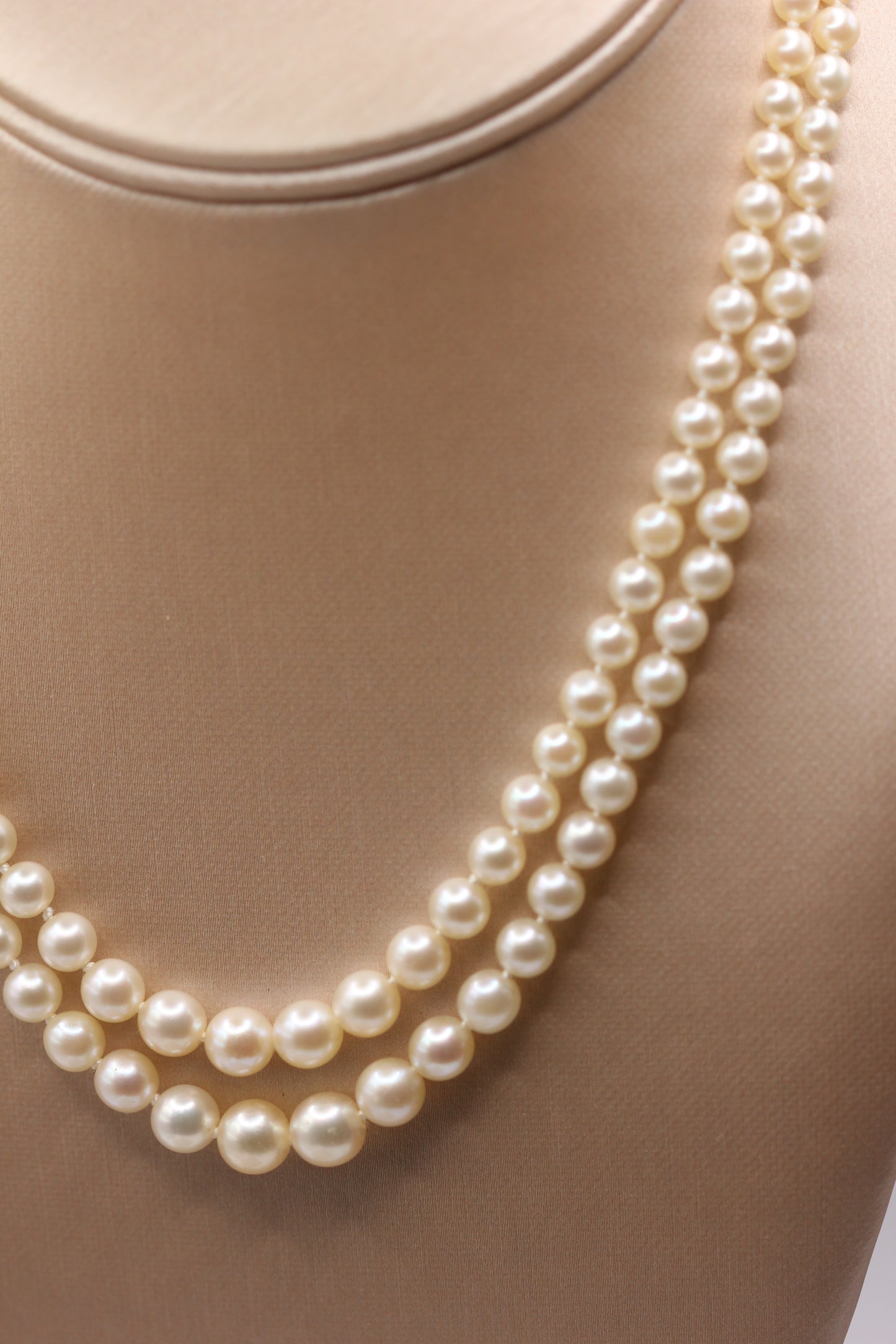 Pearl necklace