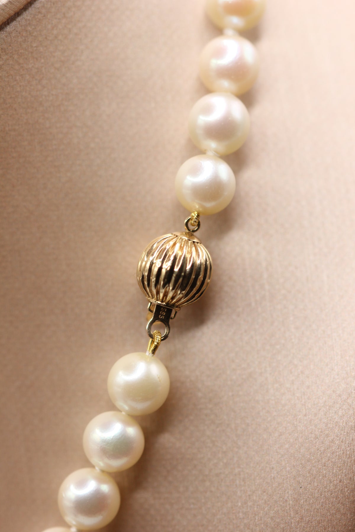 Pearl necklace