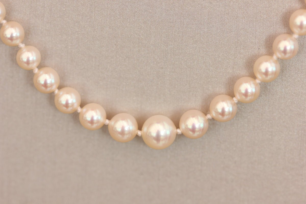Matinee Pearl necklace