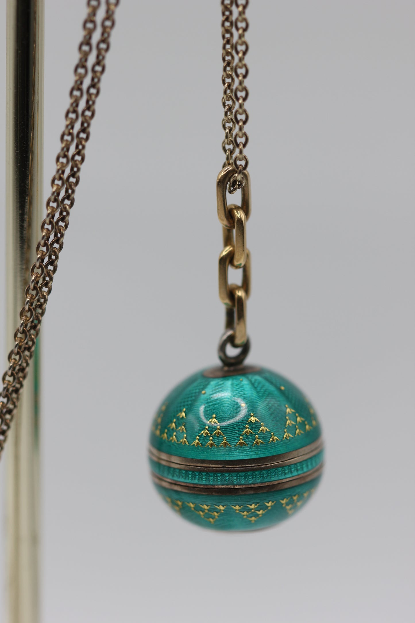 Pendant watch