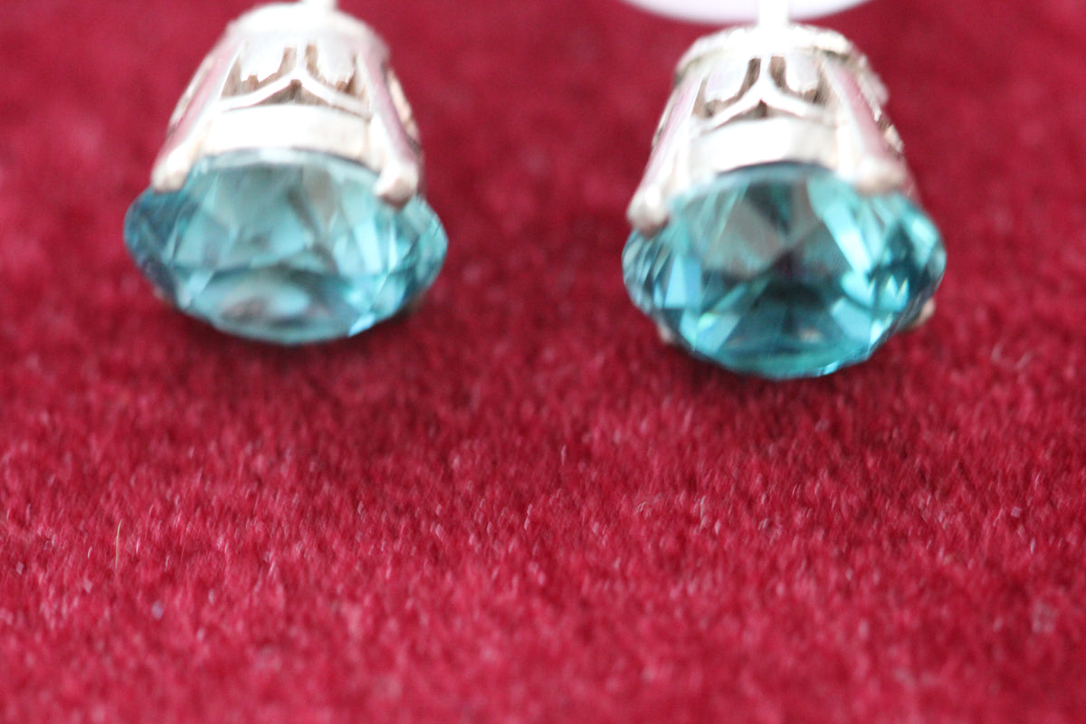 Zircon stud earrings
