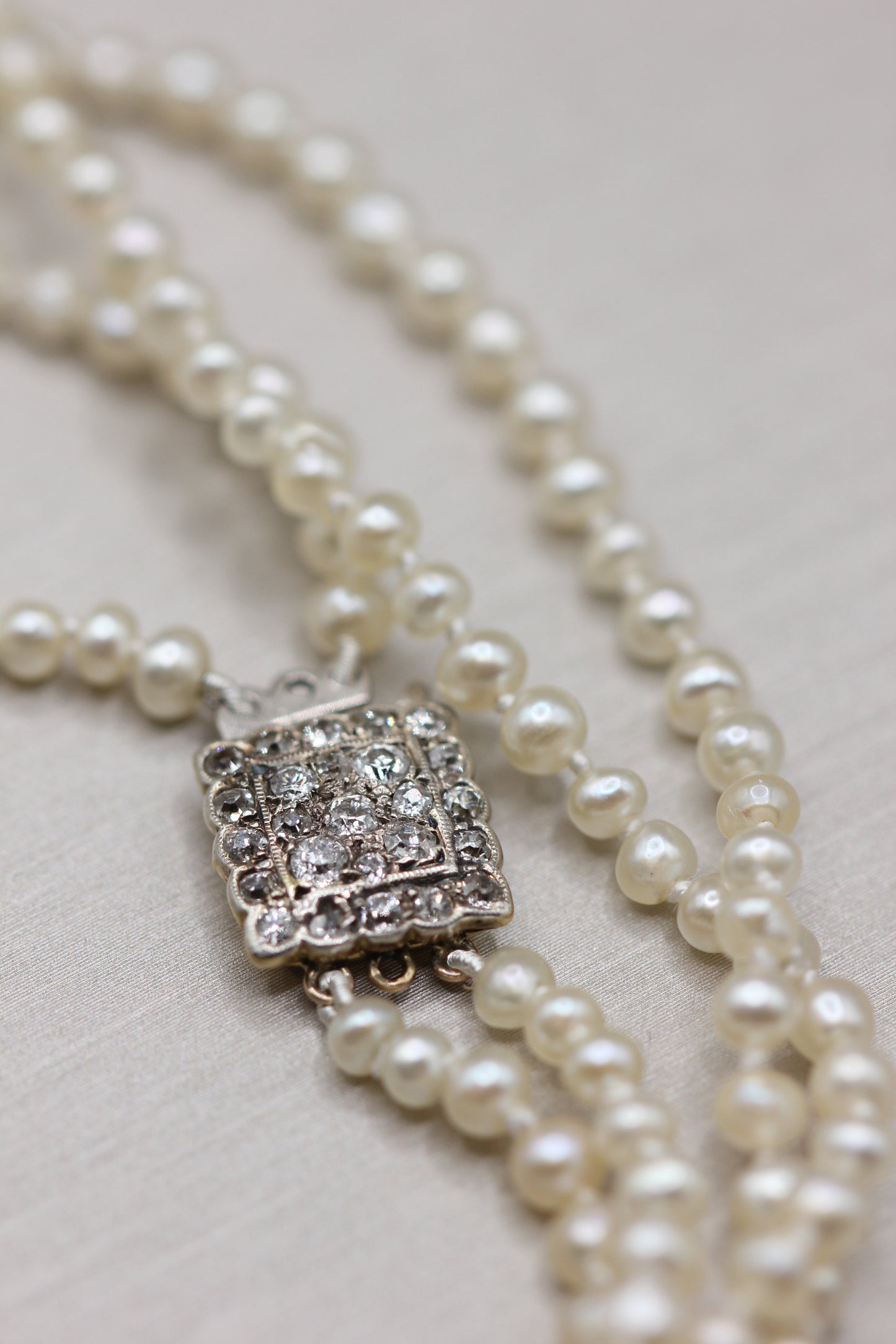 Natural salt water pearl chocker