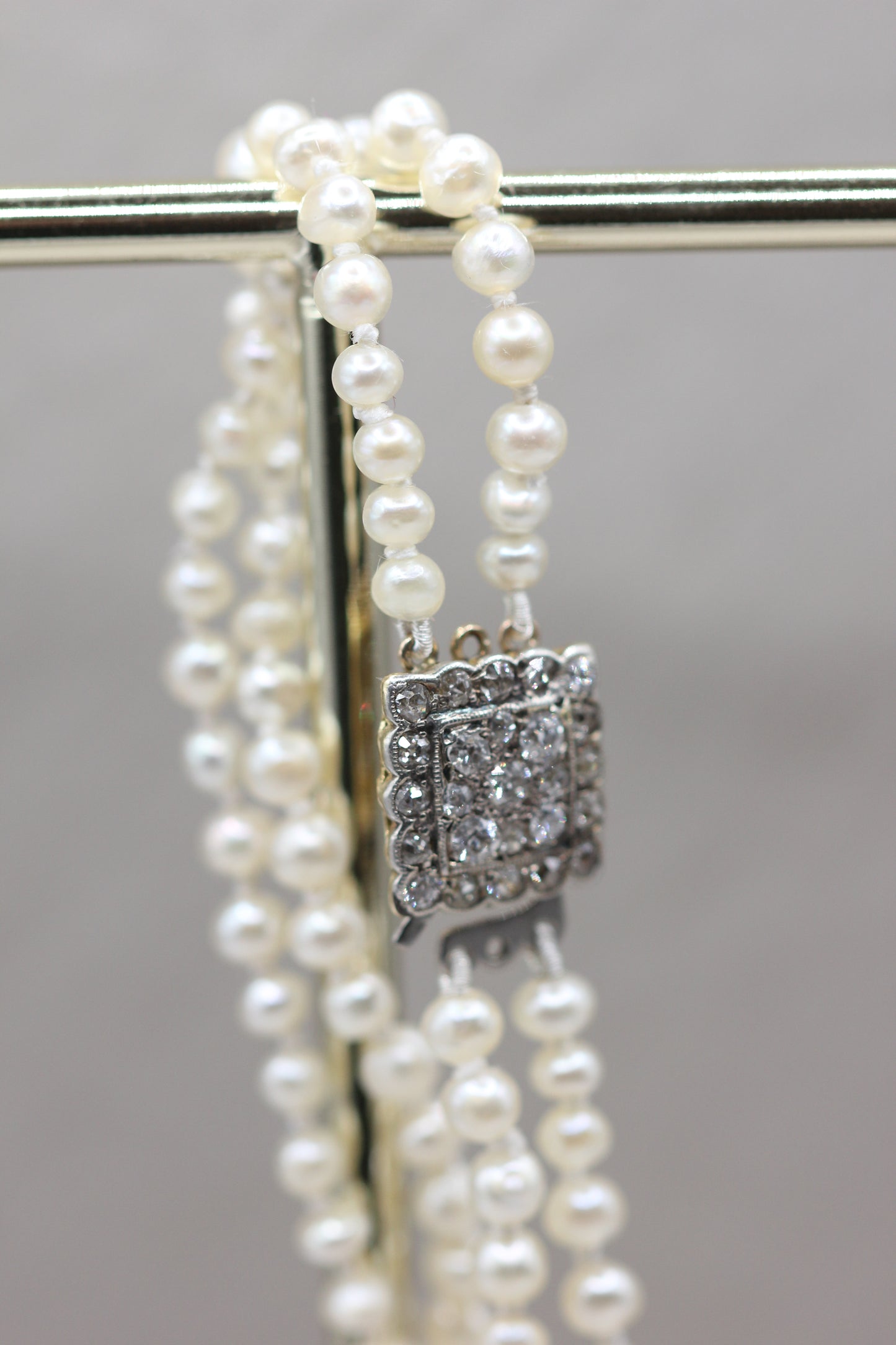 Natural salt water pearl chocker