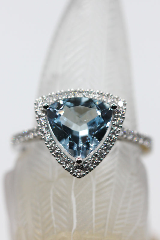 Trilliant ring