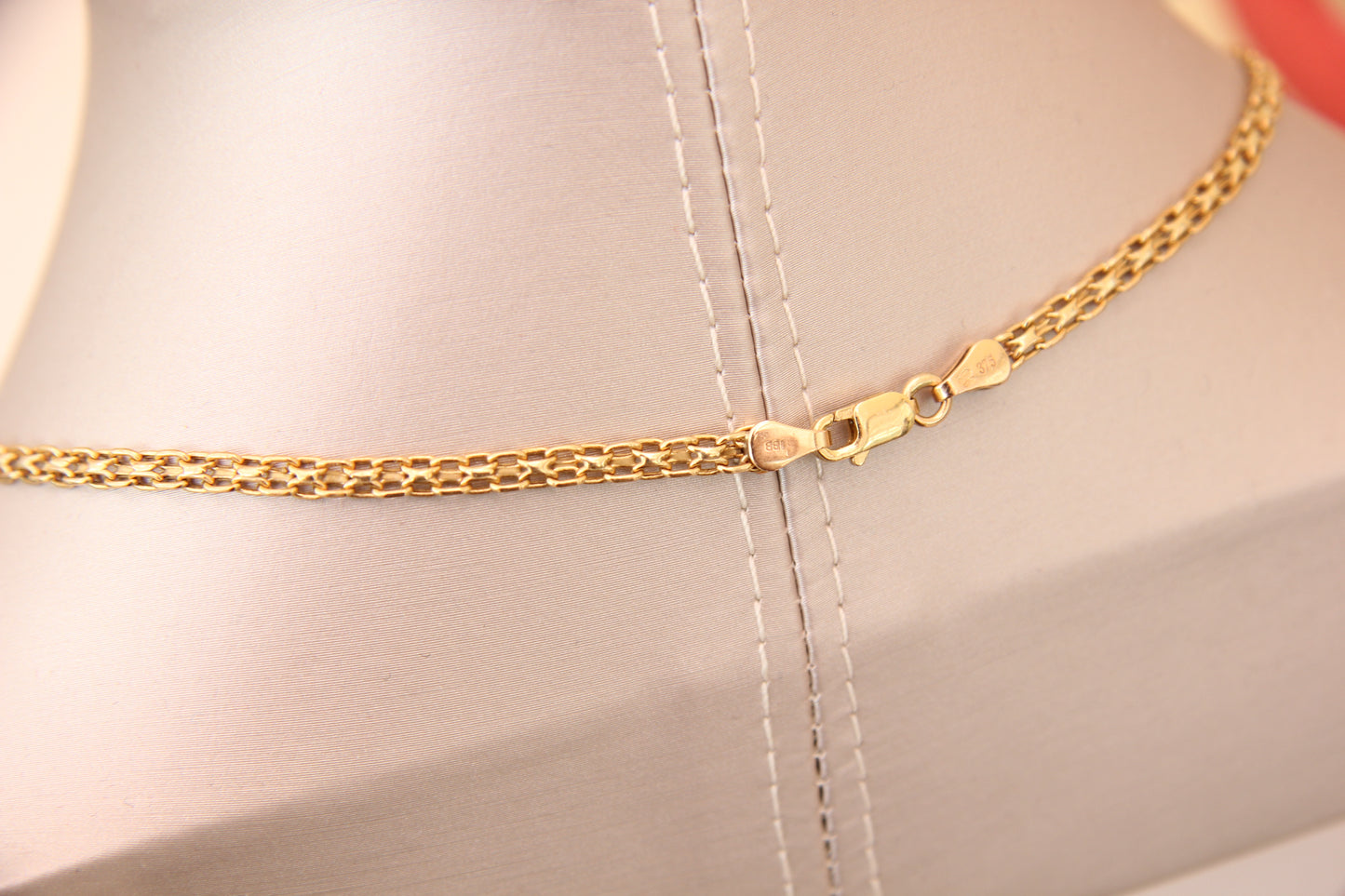 Fringe necklace