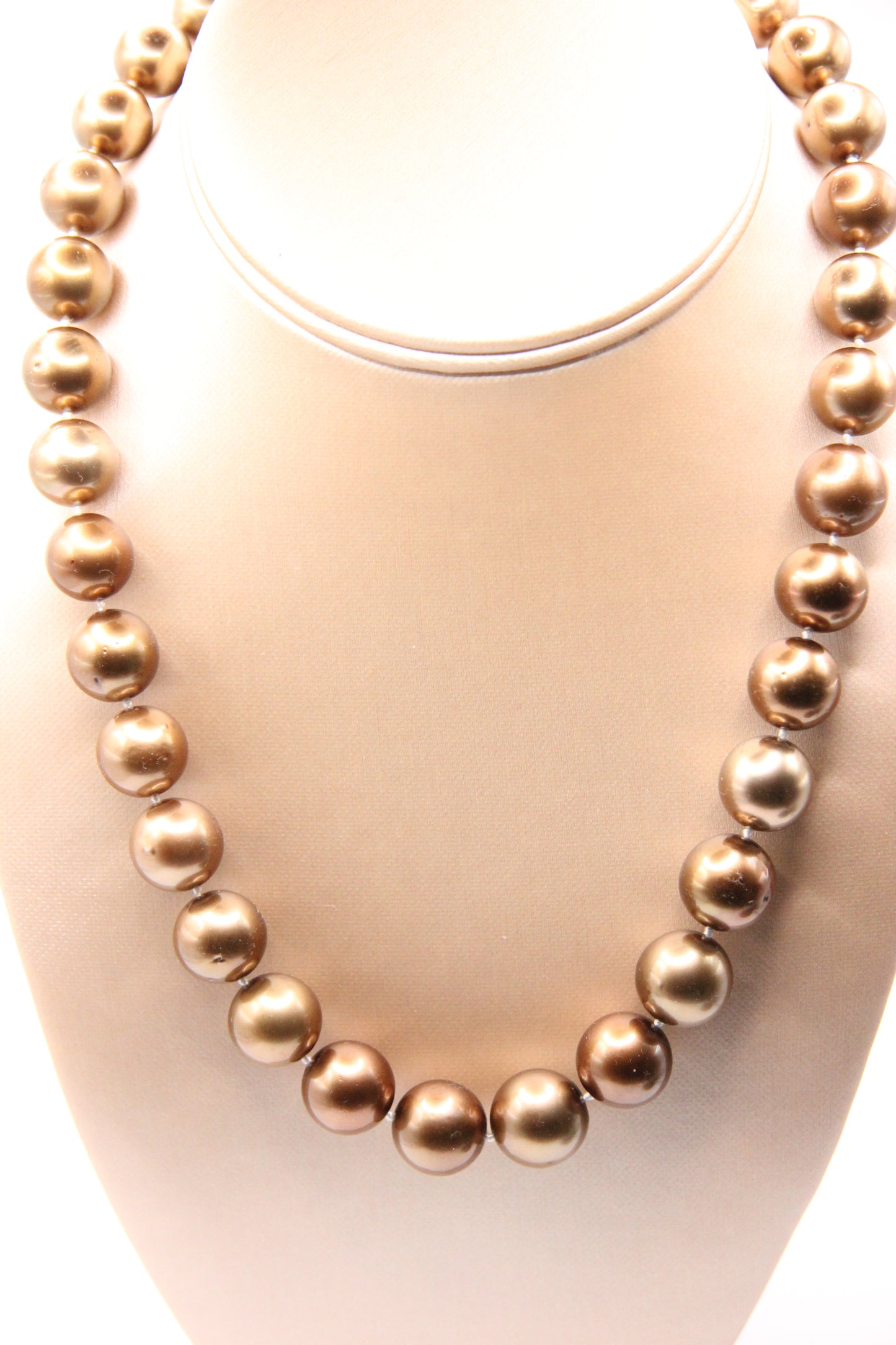 Brown pearl necklace