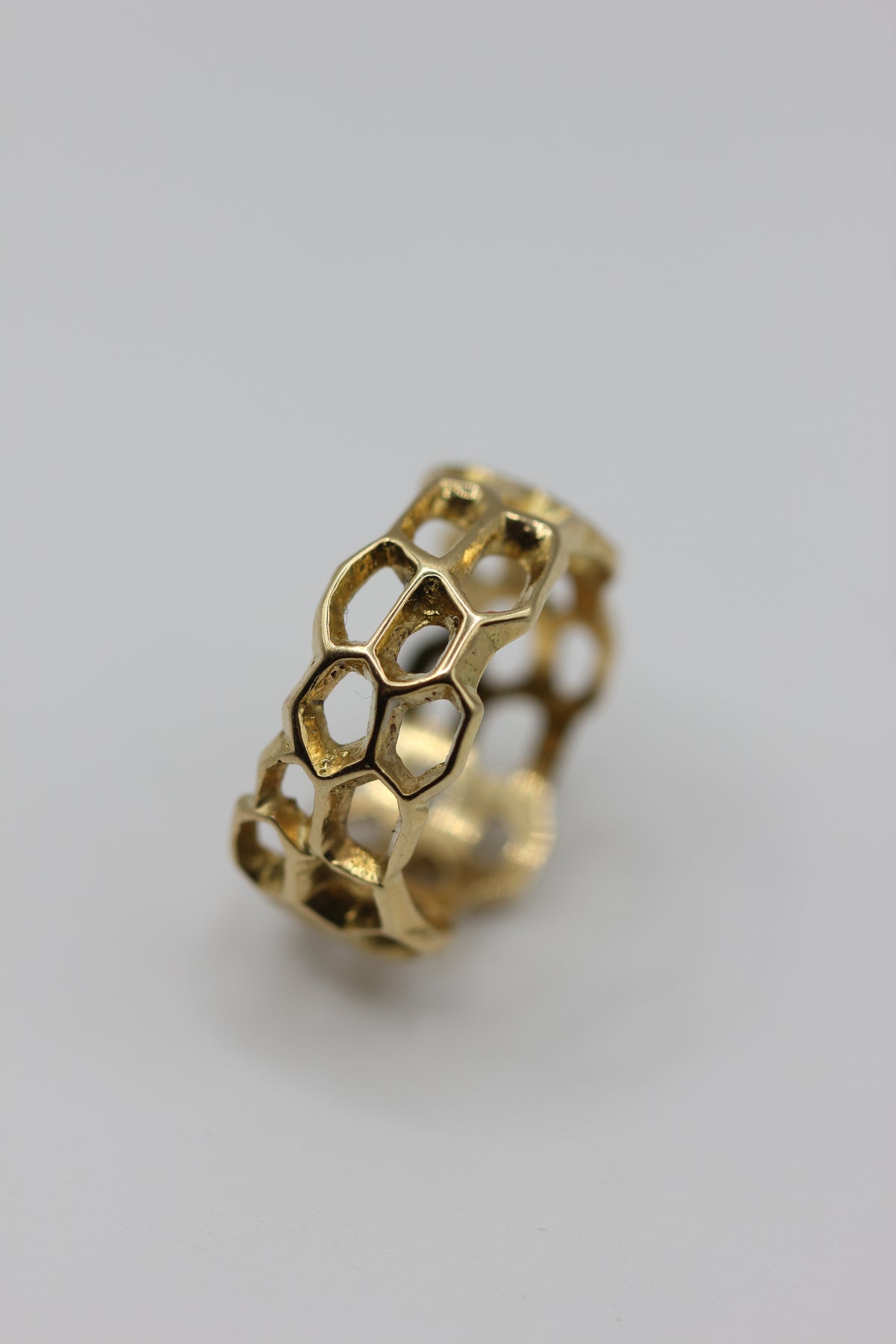 Honeycomb ring