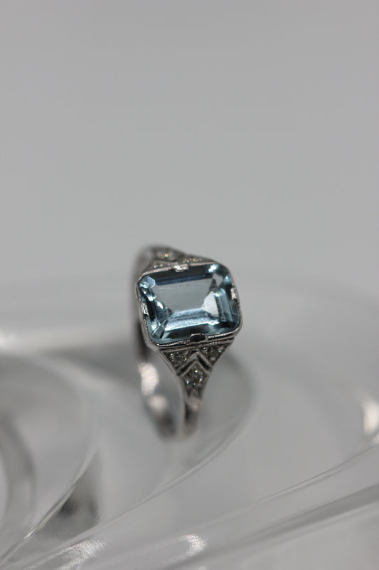 Aquamarine ring