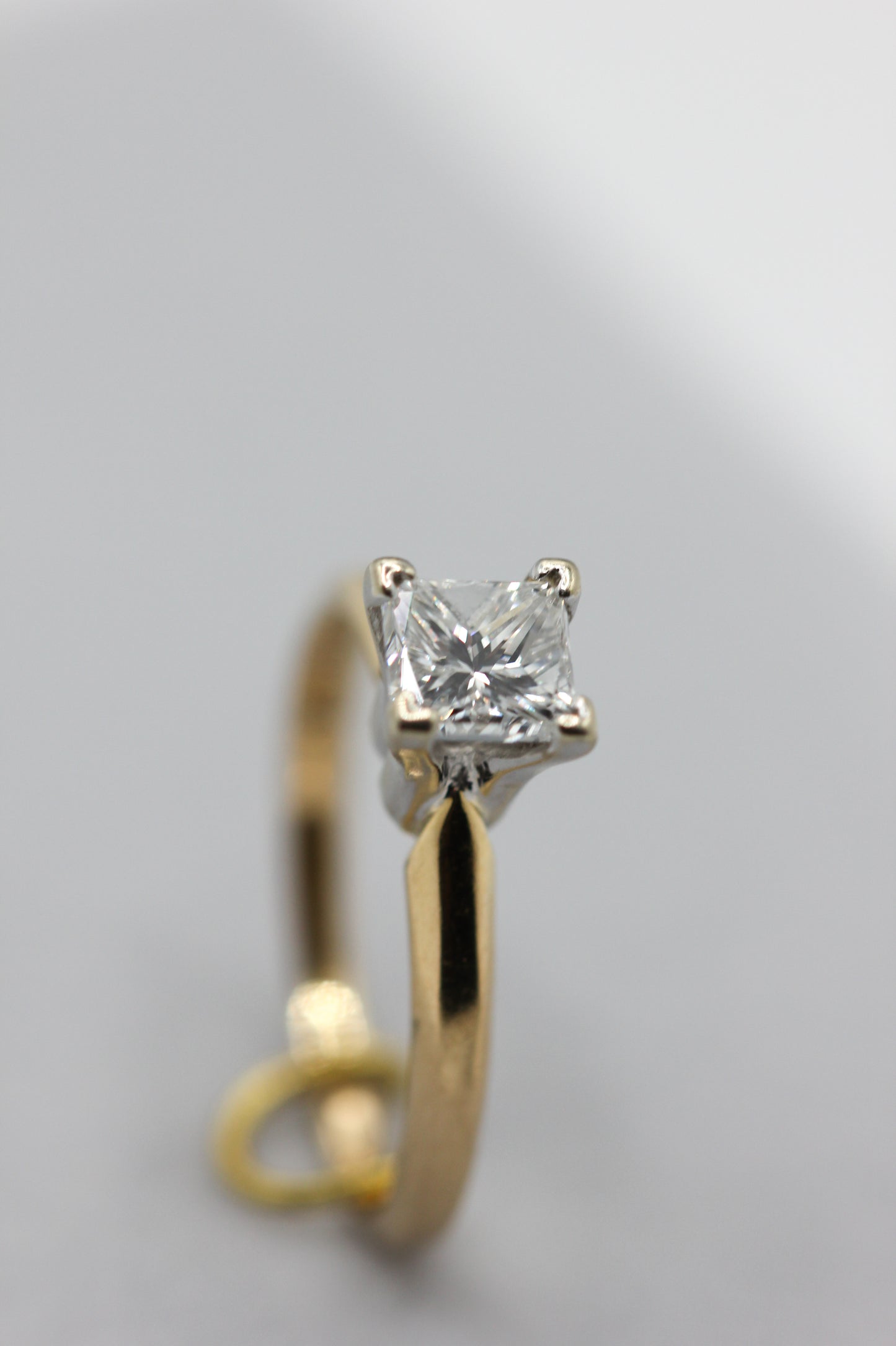Diamond solitaire ring