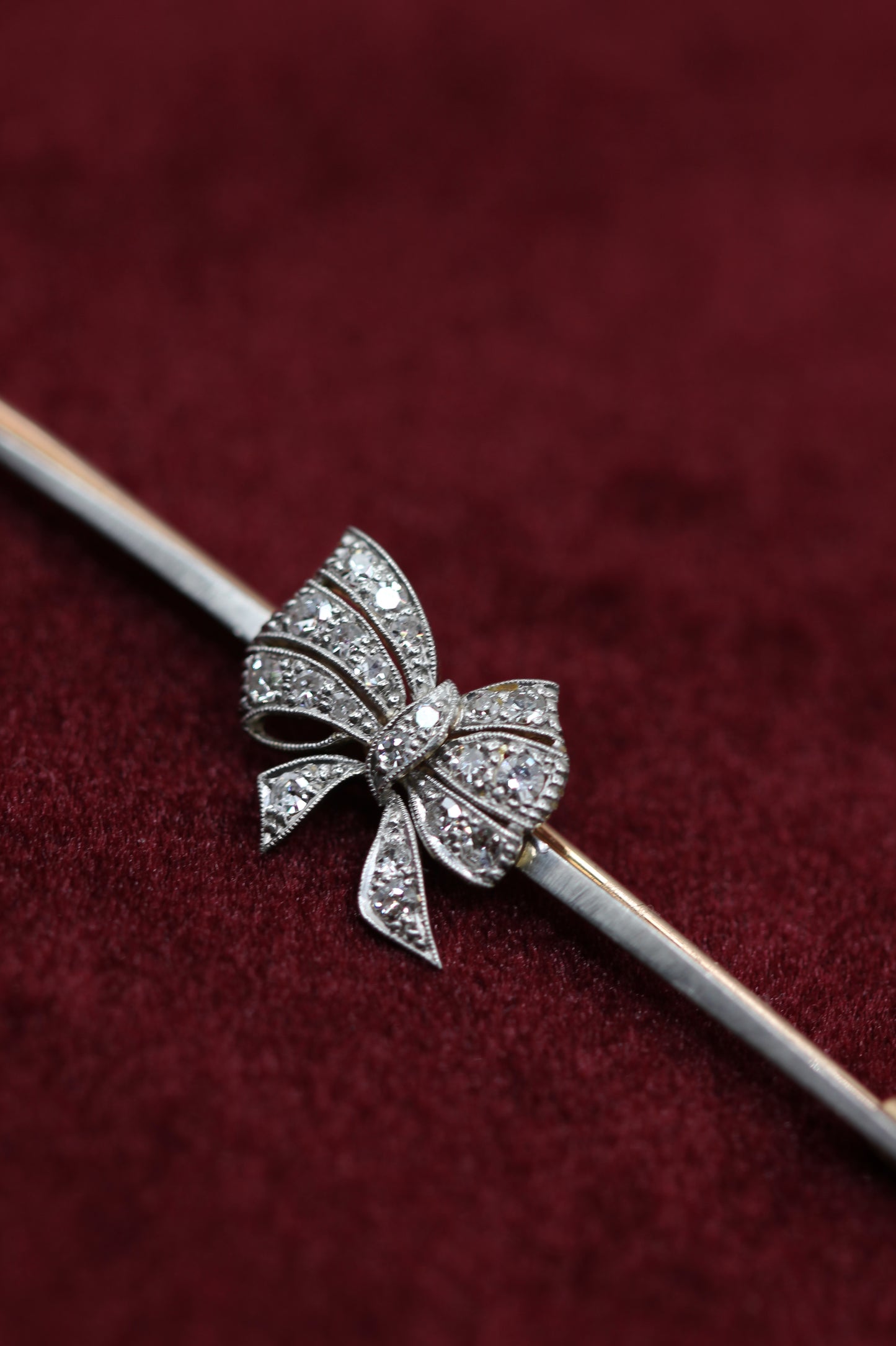Bow bar brooch
