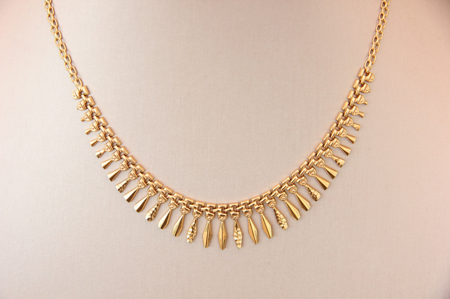 Fringe necklace