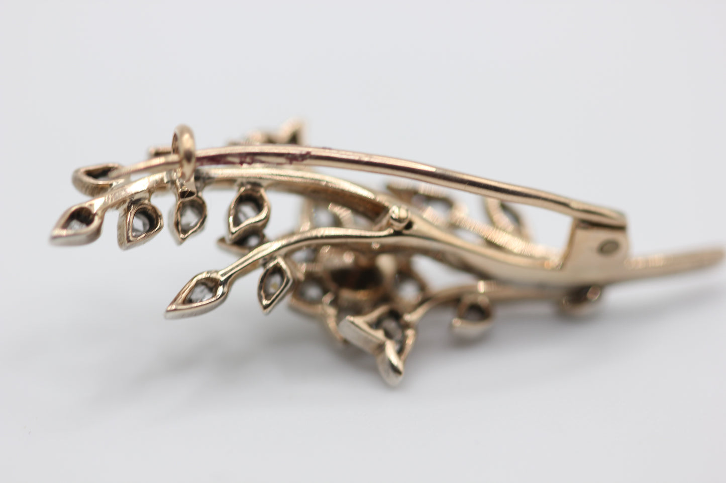 Flower brooch