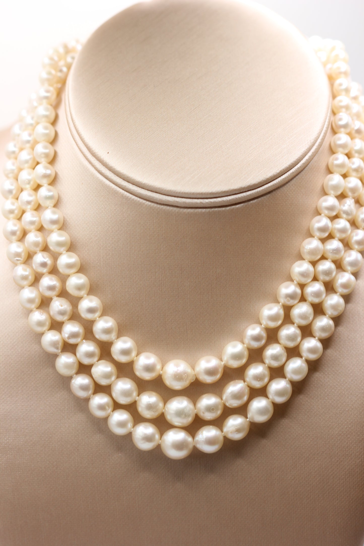Three row pearl necklace