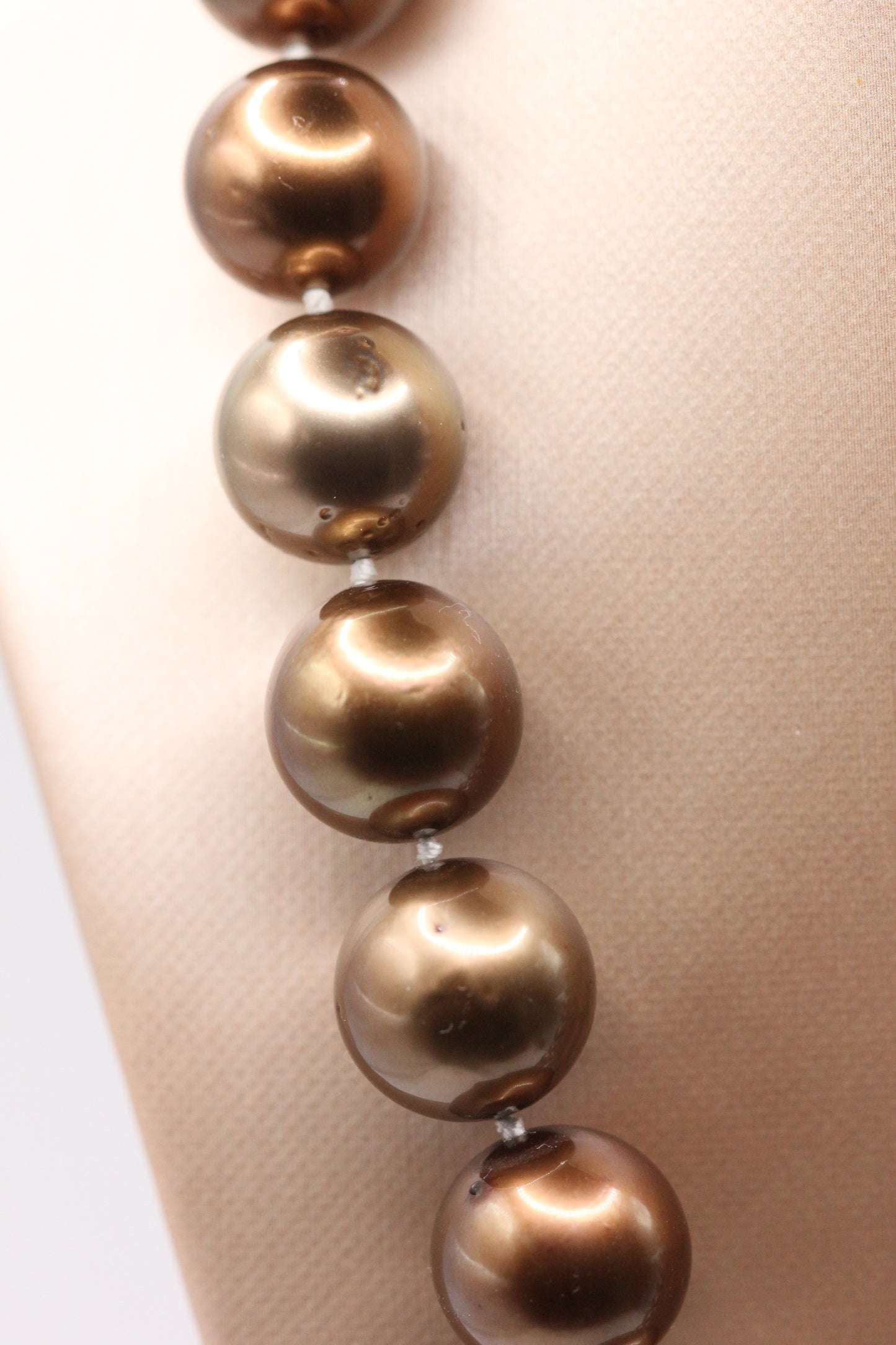 Brown pearl necklace