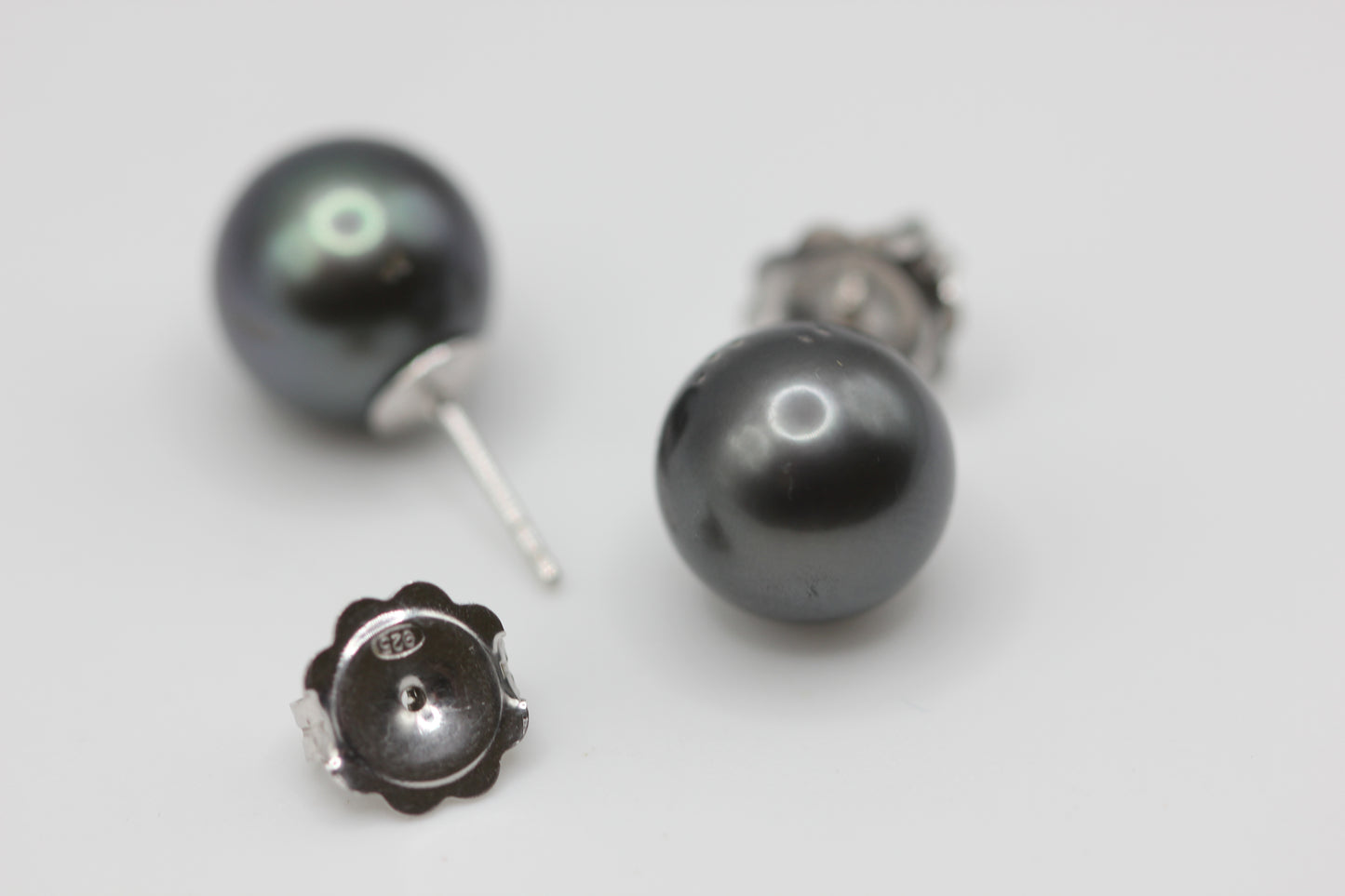 Black pearl earrings