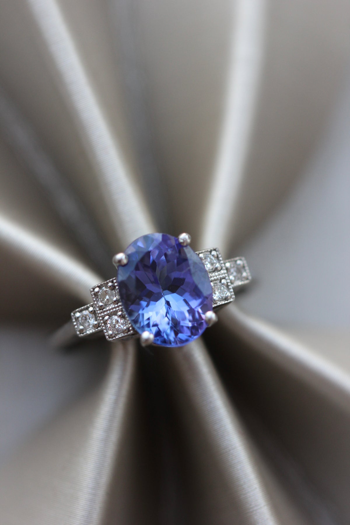 Tanzanite diamond ring