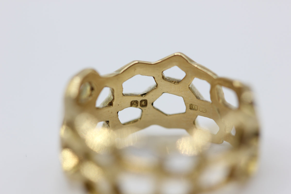 Honeycomb ring