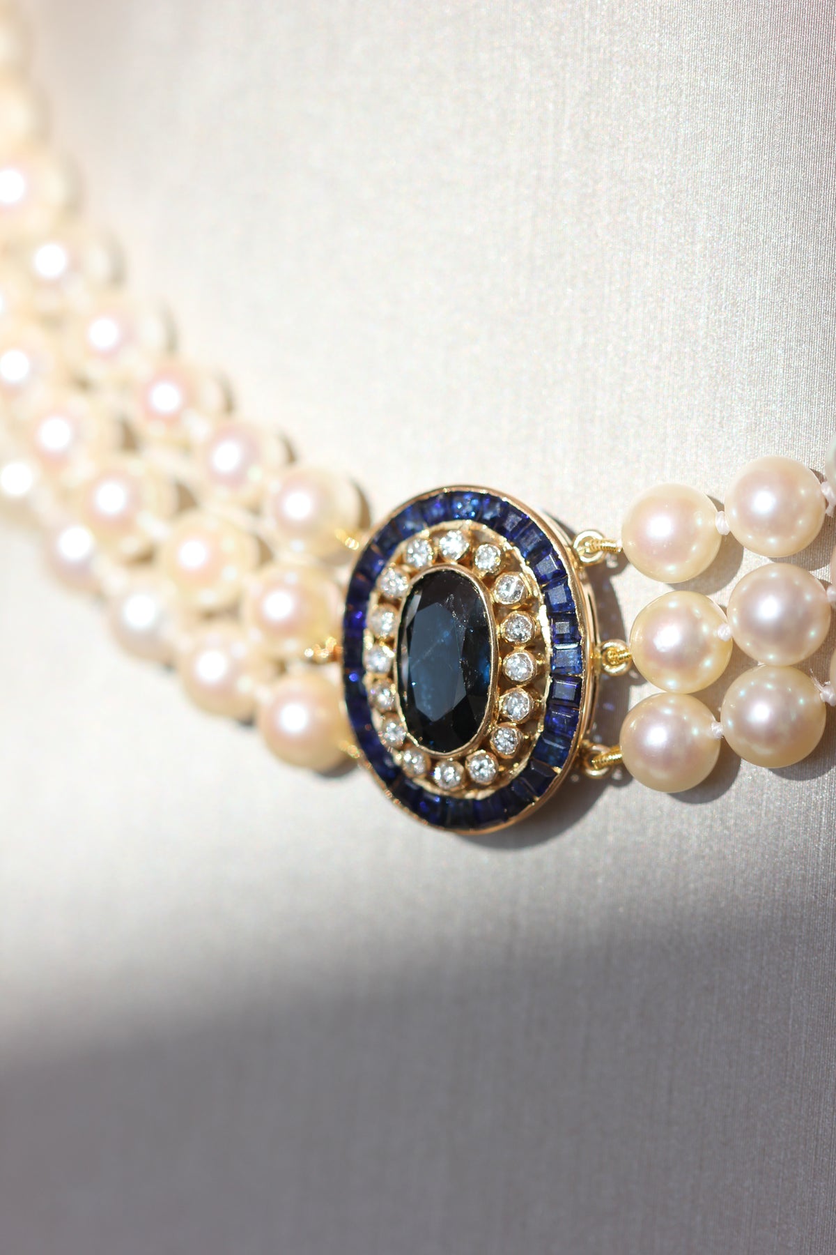 Pearl three row necklace
